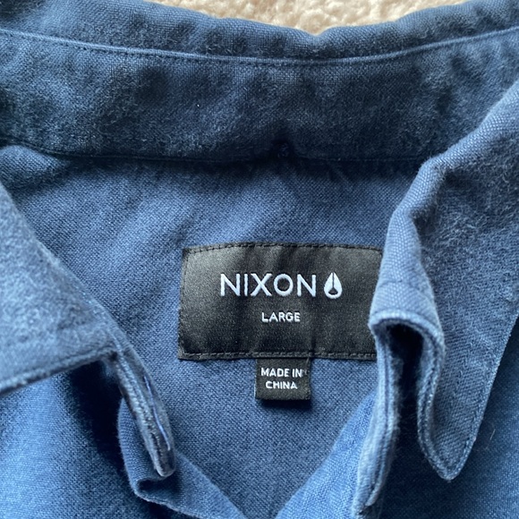 Nixon Long Sleeve Button Up Mens Large - Picture 2 of 4